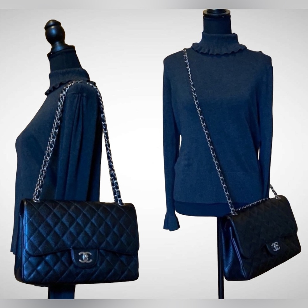 A115- 💯 % authentic Chanel classic jumbo double-flap